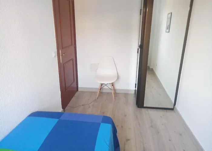 Céntrico apartamento de dos dormitorios, amplio y soleado