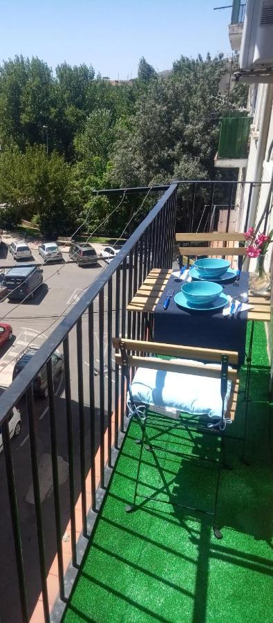 Céntrico De Dos Dormitorios, Amplio Y Soleado